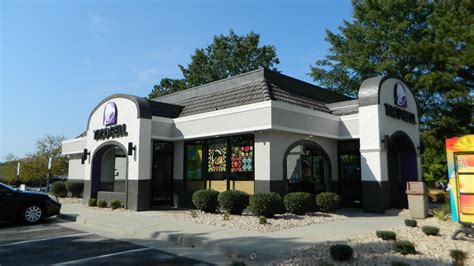 Taco bell on memorial - Find your nearby Taco Bell at 3378 Memorial Blvd in Murfreesboro. We're serving all your favorite menu items, from classic tacos and burritos, to new favorites like the Crunchwrap Supreme and Cheesy Gordita Crunch. Order ahead online or on the mobile app for pick up at the restaurant or get it delivered. 